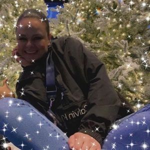 Meet your Posher, Lana